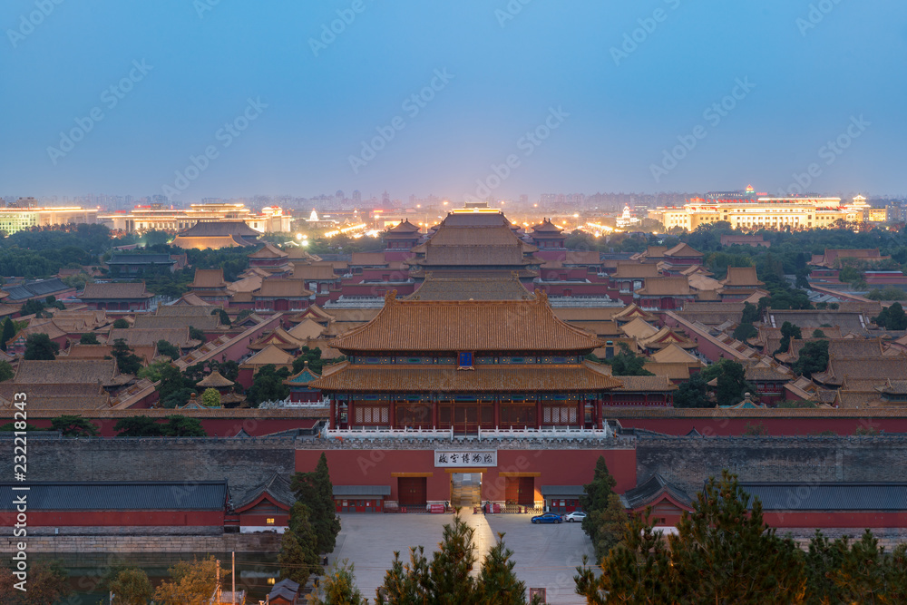 中国北京夜晚的北京古紫禁城。