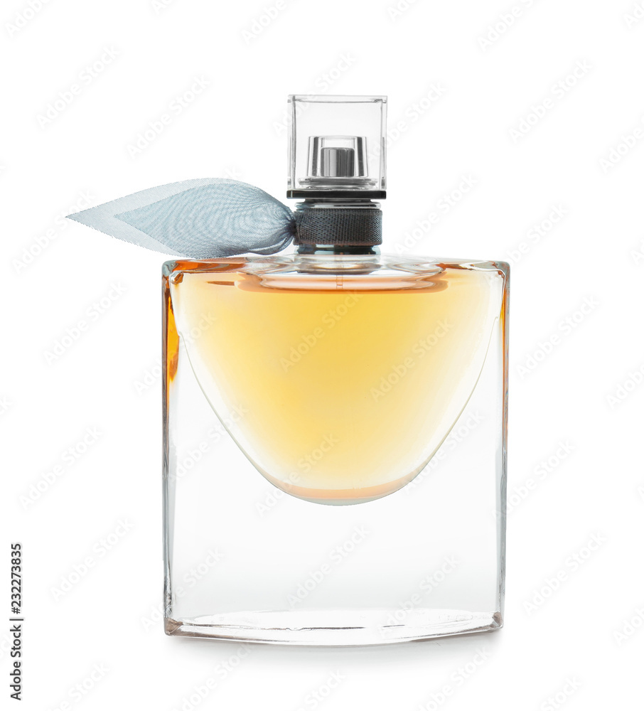 白色背景的透明香水瓶