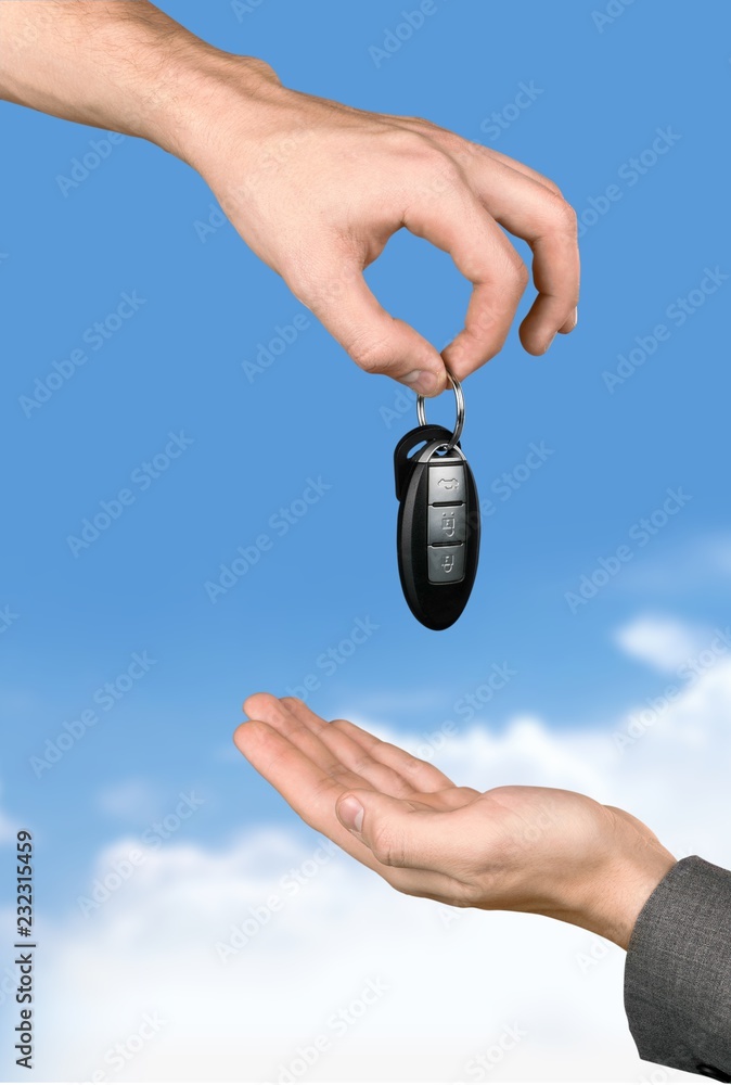 钥匙车钥匙人手指定司机