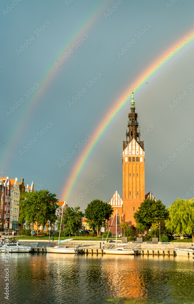 波兰埃尔巴格的彩虹圣尼古拉斯大教堂