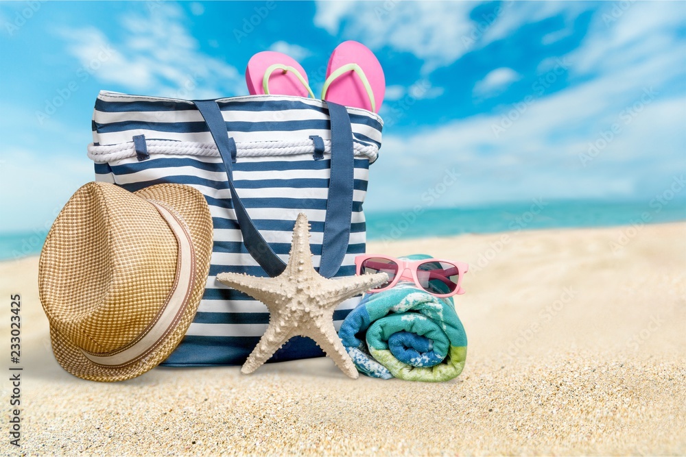 夏日沙滩彩色包包，旅行理念