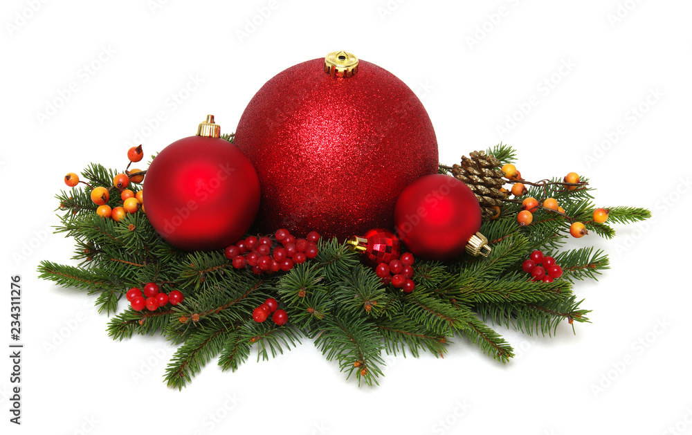 松枝上的红色圣诞球