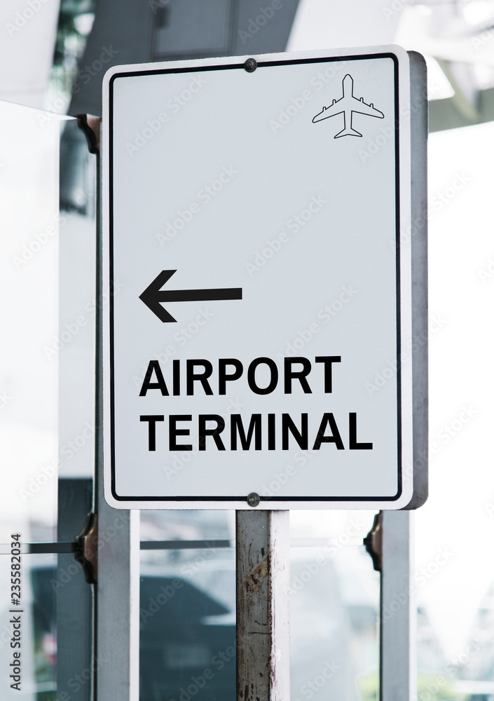 机场白色交通标志牌实物模型
