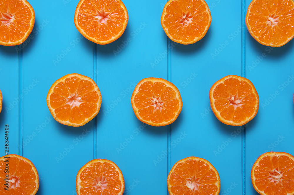 木背景橙子