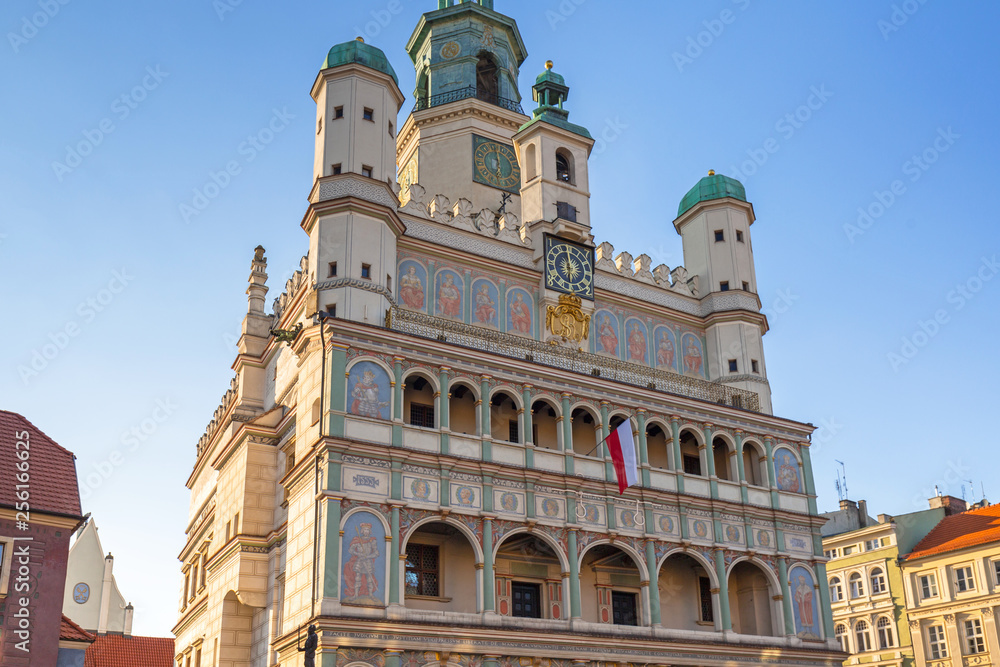 波兰波兹南主广场市政厅建筑。