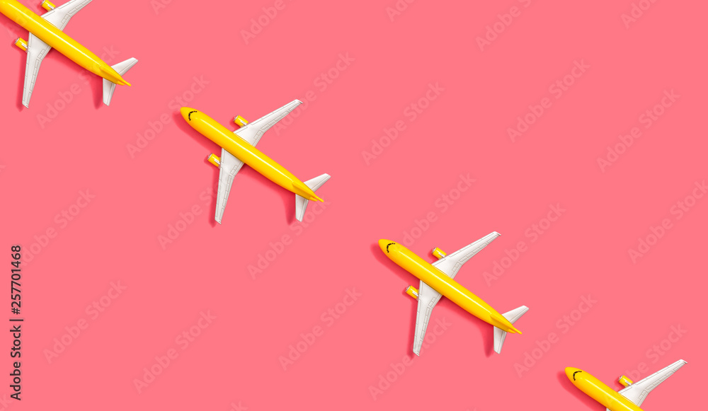 玩具微型飞机俯视平躺