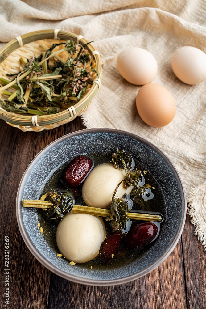 Chinese health medicine, motherwort, boiled eggs