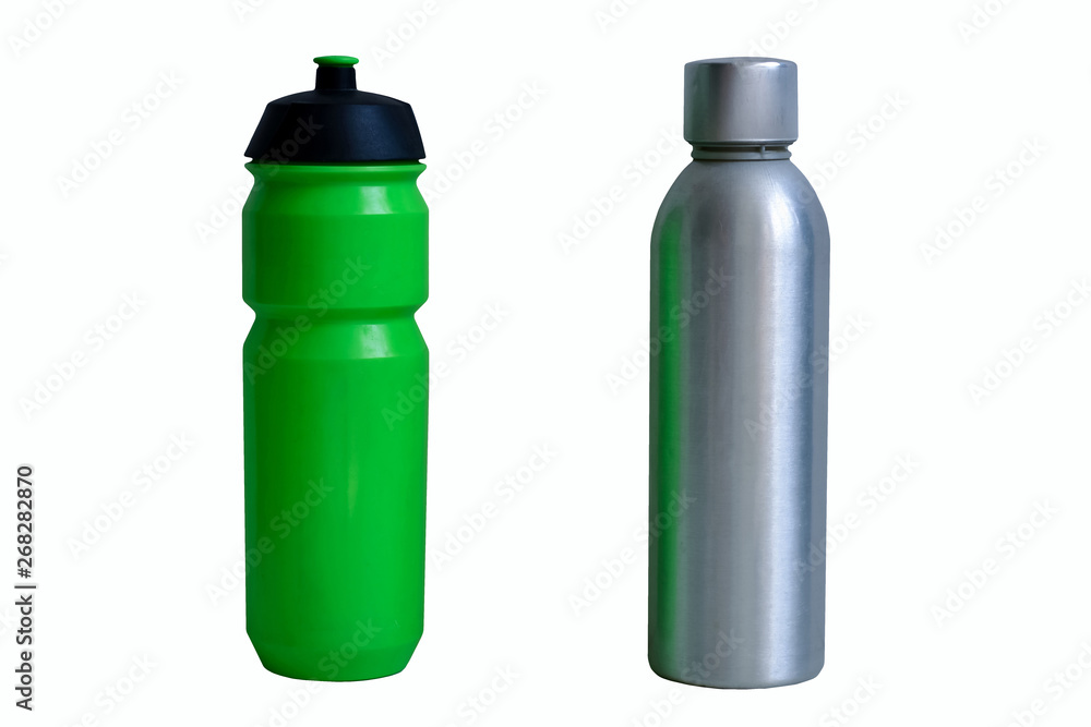 塑料和铝瓶，作为他的零浪费替代品，用于饮料和水，以逐步淘汰塑料