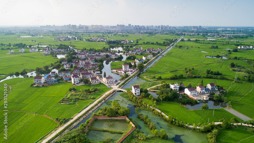 中国安徽省宣城市夏季乡村生态田园风光航拍图
