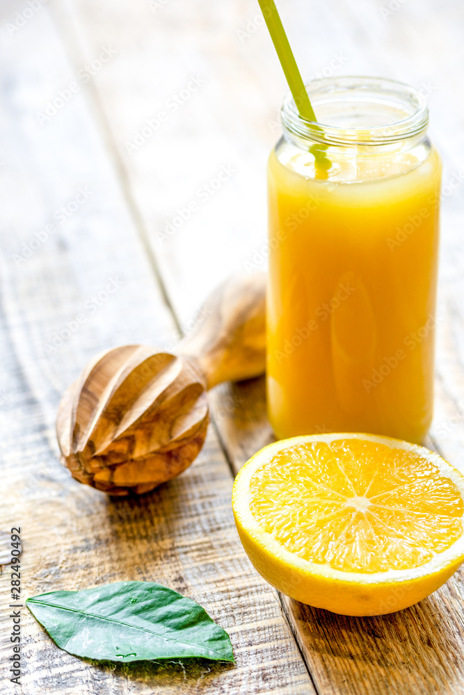 木底玻璃瓶现榨橙汁
