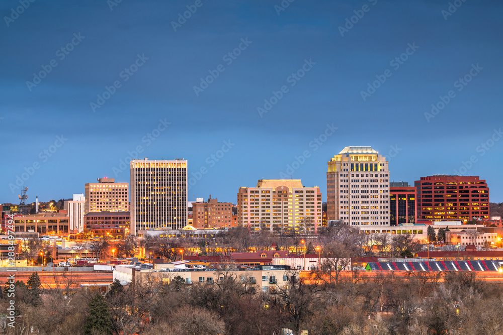 美国科罗拉多州科罗拉多斯普林斯市中心城市天际线