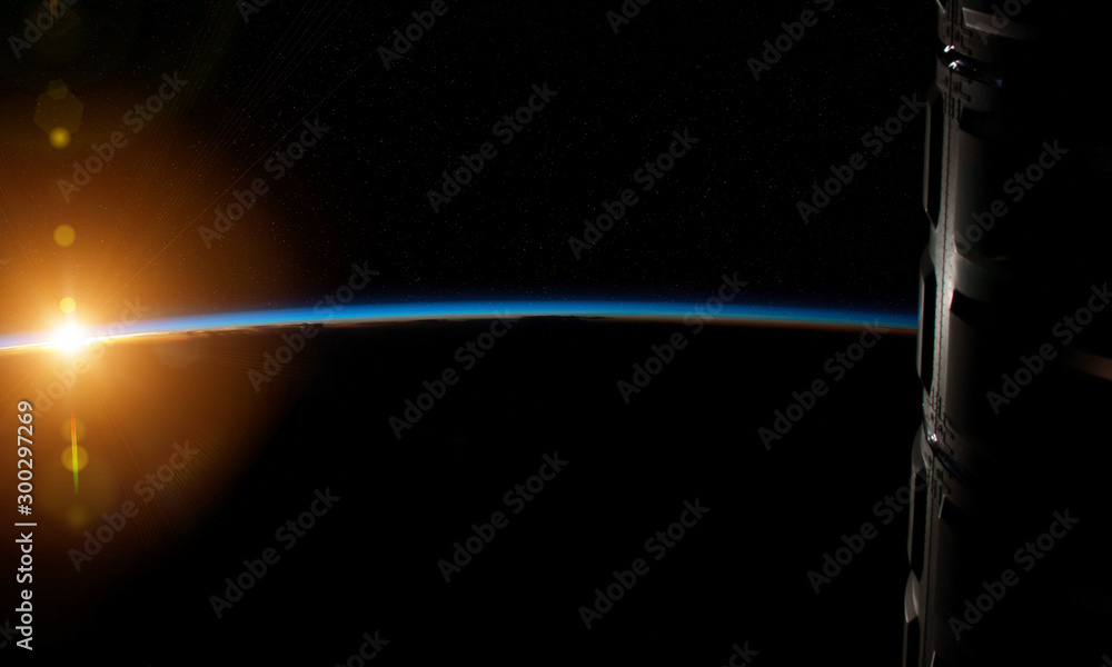 日出期间从空间站窗口观看地球地平线的视图，3D渲染t元素