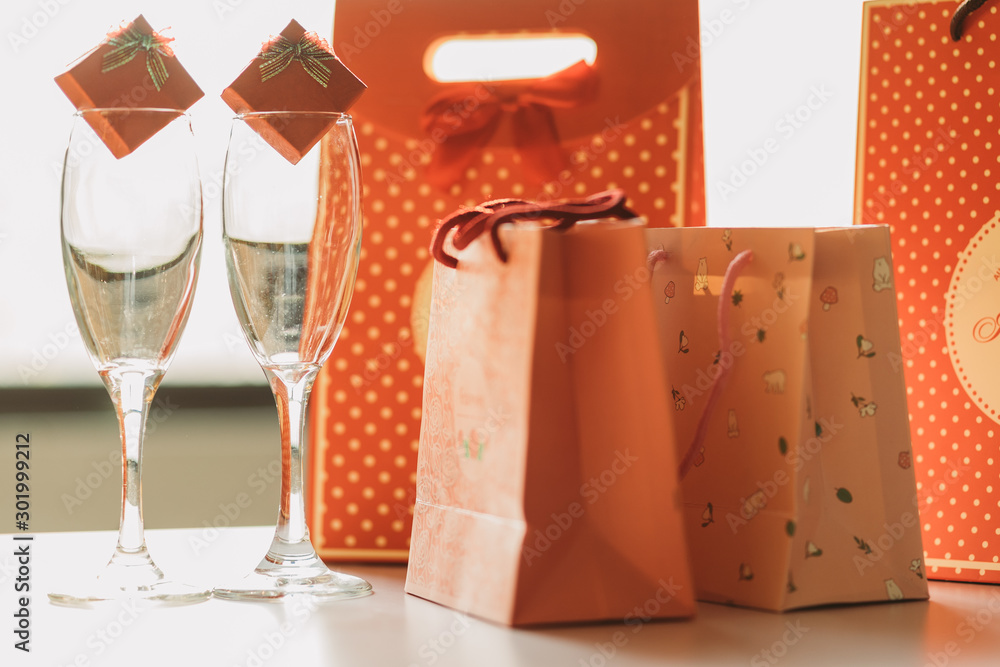 2 glass with gift box and shopping bag
