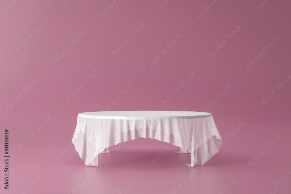 白色织物悬浮在桌子概念底座或带有布平台的讲台上