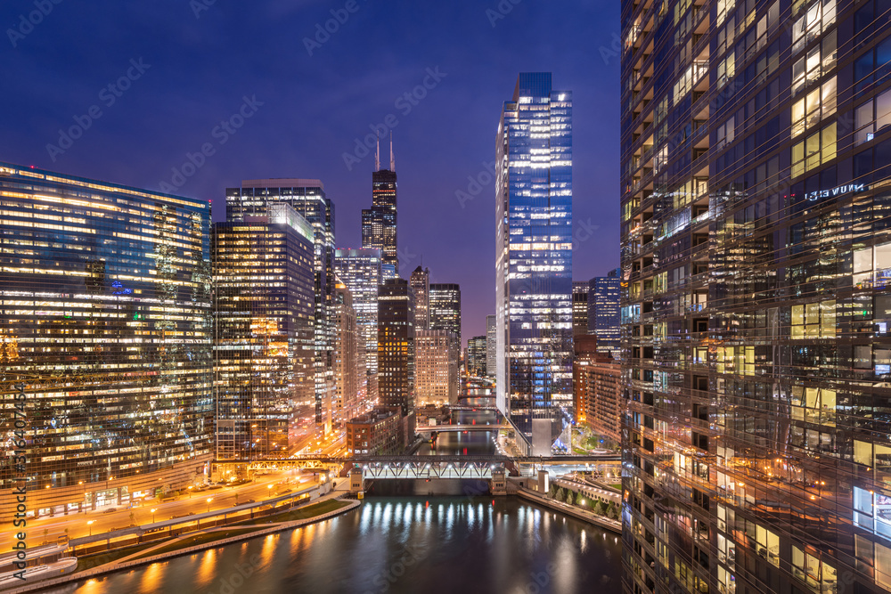Chicago, Illinois USA Skyline on the River