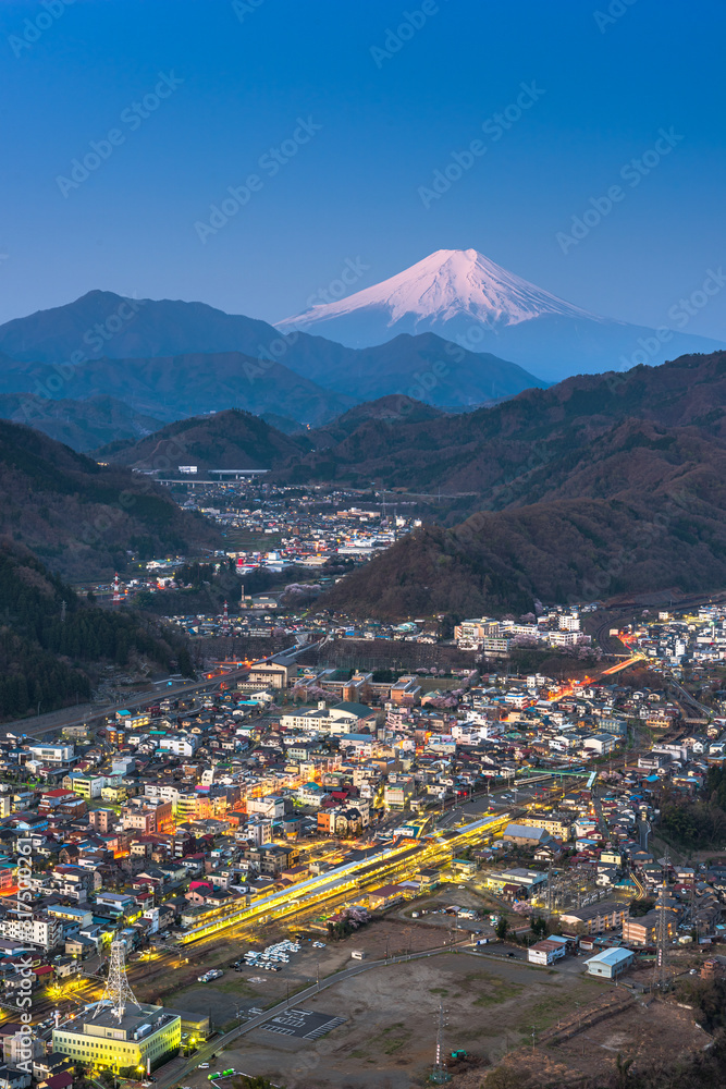 大冢，日本城市天际线与富士山