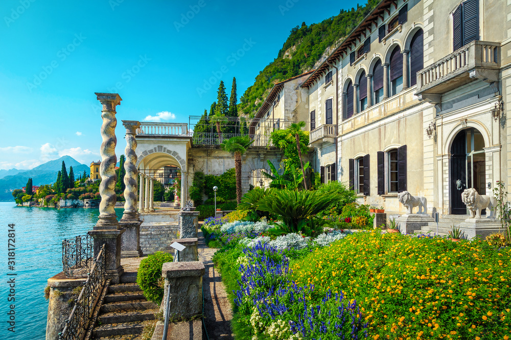 瓦伦纳科莫湖莫纳斯特罗令人惊叹的装饰花园和别墅