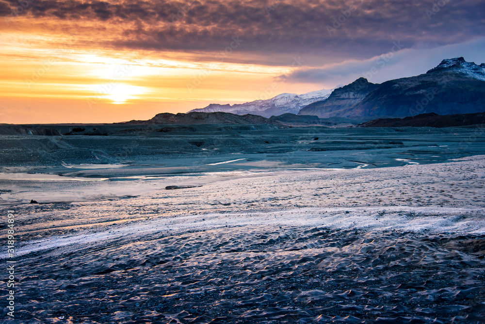冰岛南部冰岛冰川上的日落