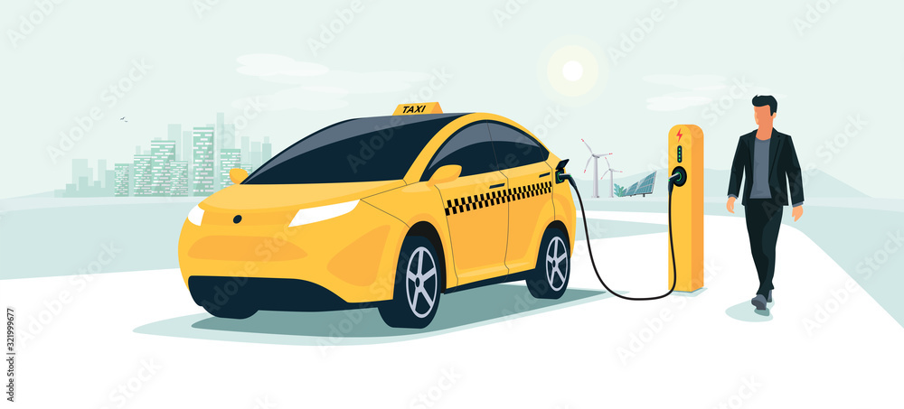 黄色电动汽车出租车在充电站与出租车司机和城市天际线充电。共享电池