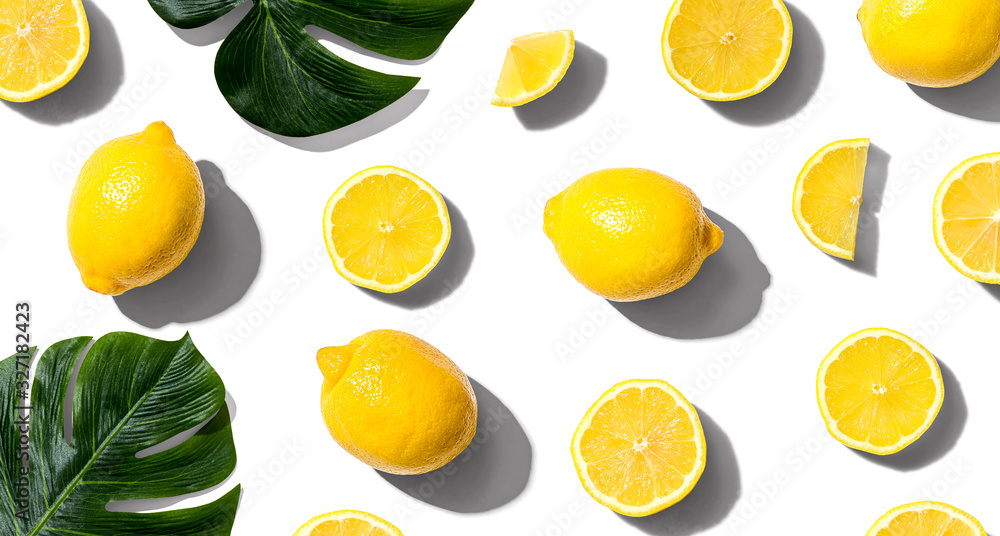 新鲜的黄色柠檬俯视图-平躺
