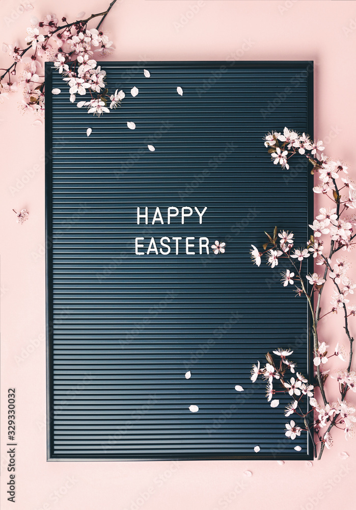 复活节背景，字母板和春花