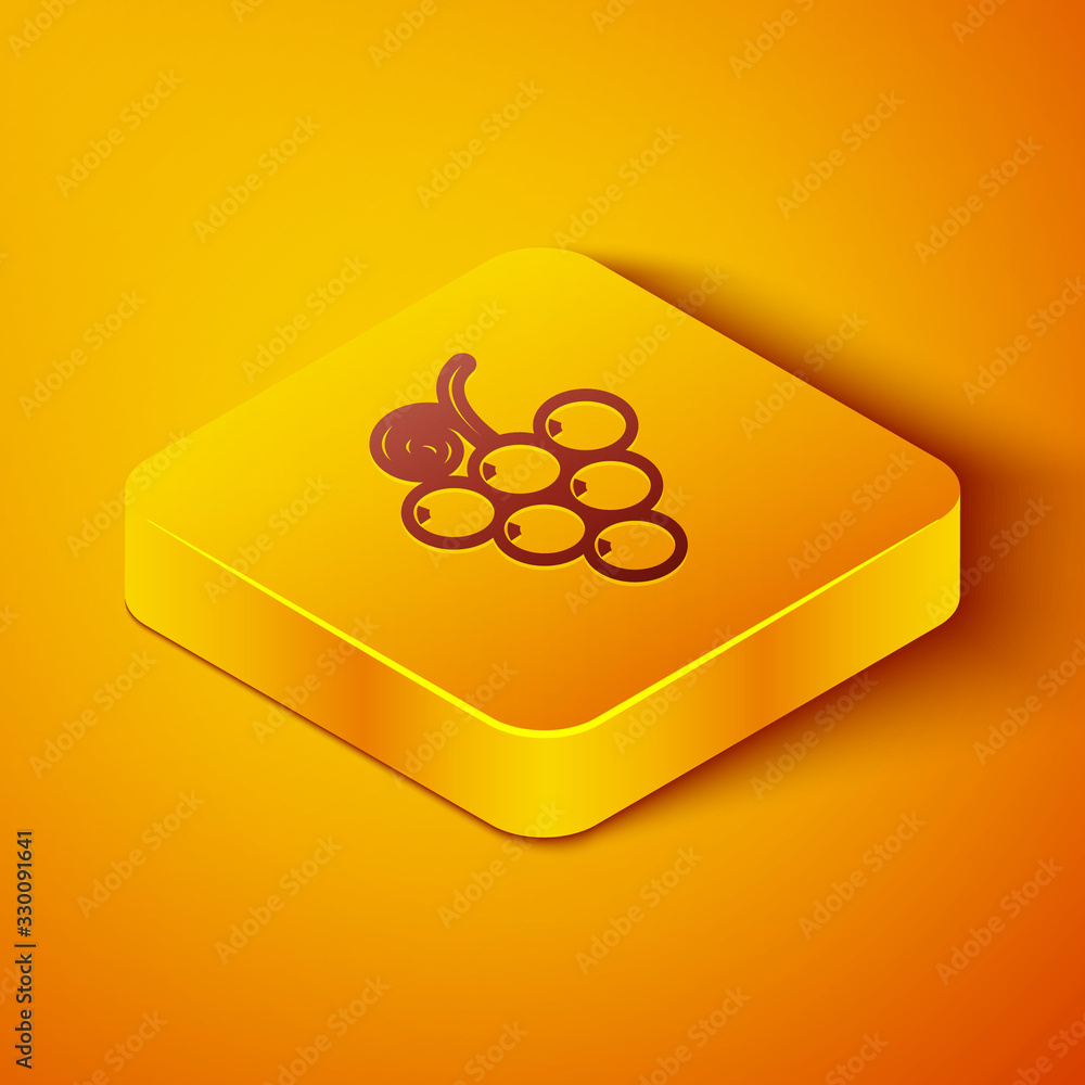 等距线葡萄果实图标隔离在橙色背景上。黄色方形按钮。矢量照明