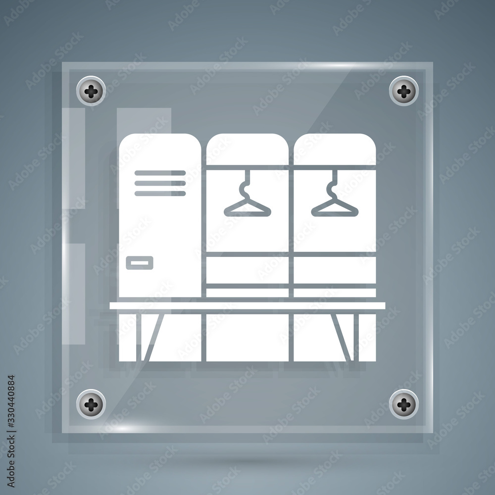白色储物柜或更衣室，用于曲棍球、足球、篮球队或工人图标，灰色隔离