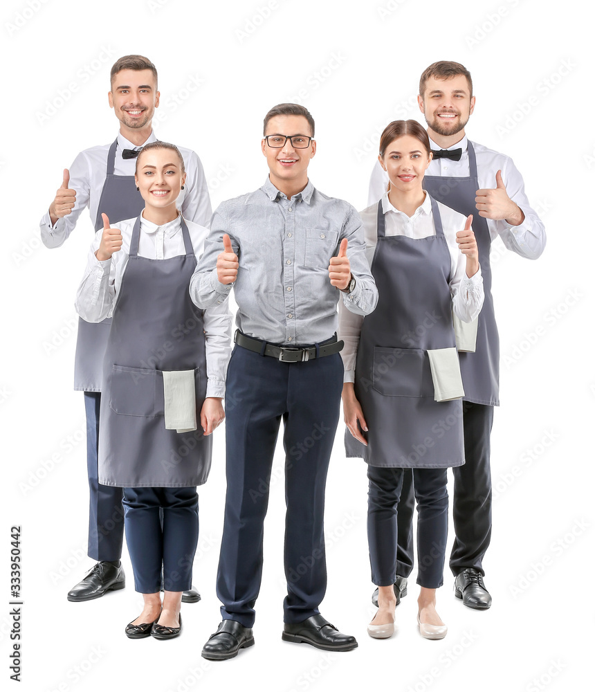 一群服务员，老师在白色背景上竖起大拇指