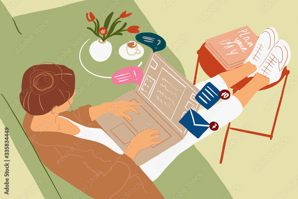 商务女性在舒适的氛围中在家里用笔记本电脑上网工作或聊天。彩色矢量