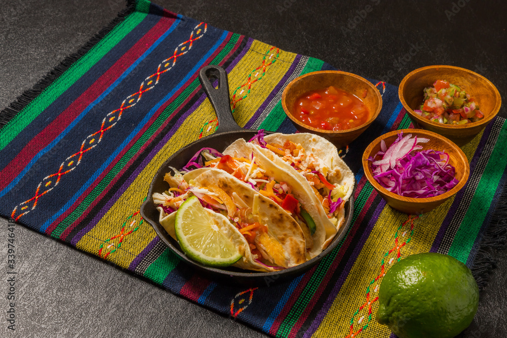 メキシコ料理　タコス　 Mexicos representative dishes (tacos)