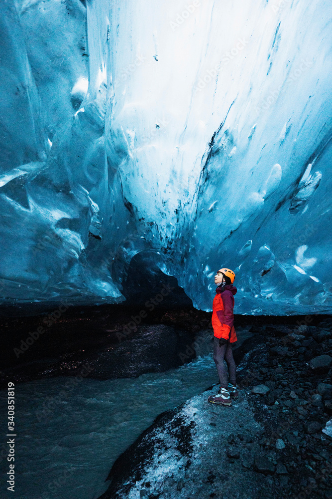 Breiðamerkurjökull ice cave