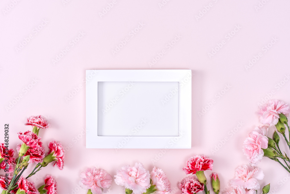 母亲节、情人节背景设计理念，美丽的粉红色、红色康乃馨花束