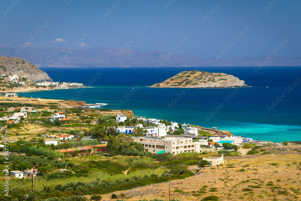 希腊克里特岛美丽的海岸线和蓝色泻湖