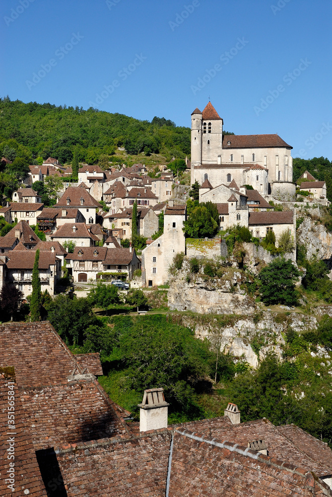 Village medieval de Saint Cirq Lapopie dans le département du Lot en France