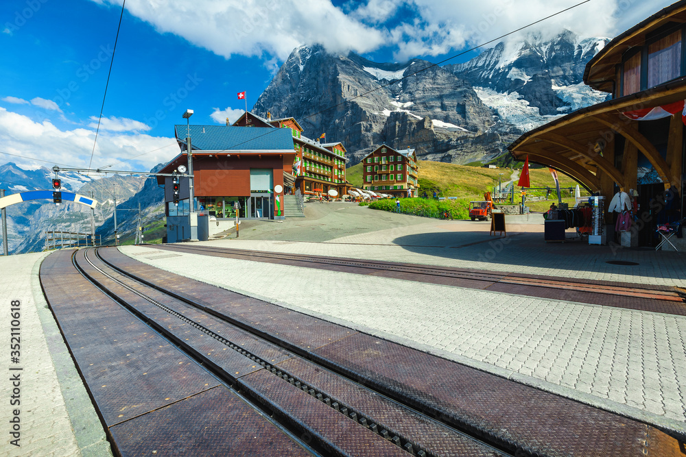 瑞士Kleine Scheidegg火车站的山景