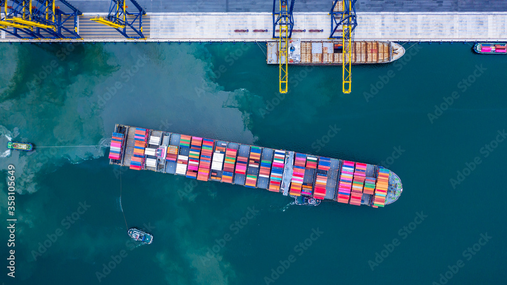 集装箱货船，货运海运船，全球业务进出口商业运输