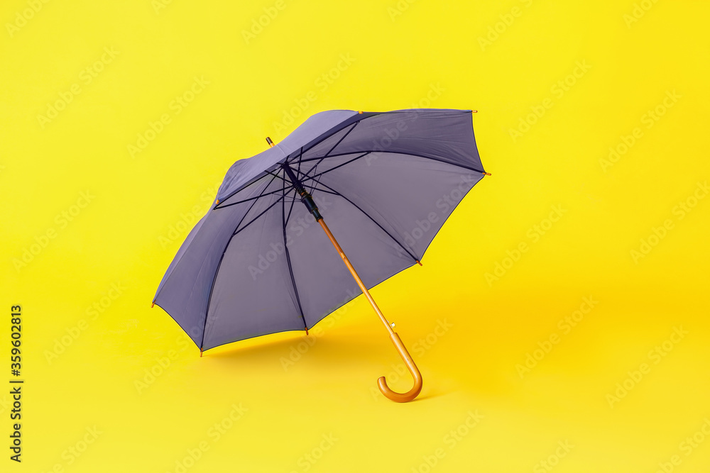 彩色背景时尚雨伞
