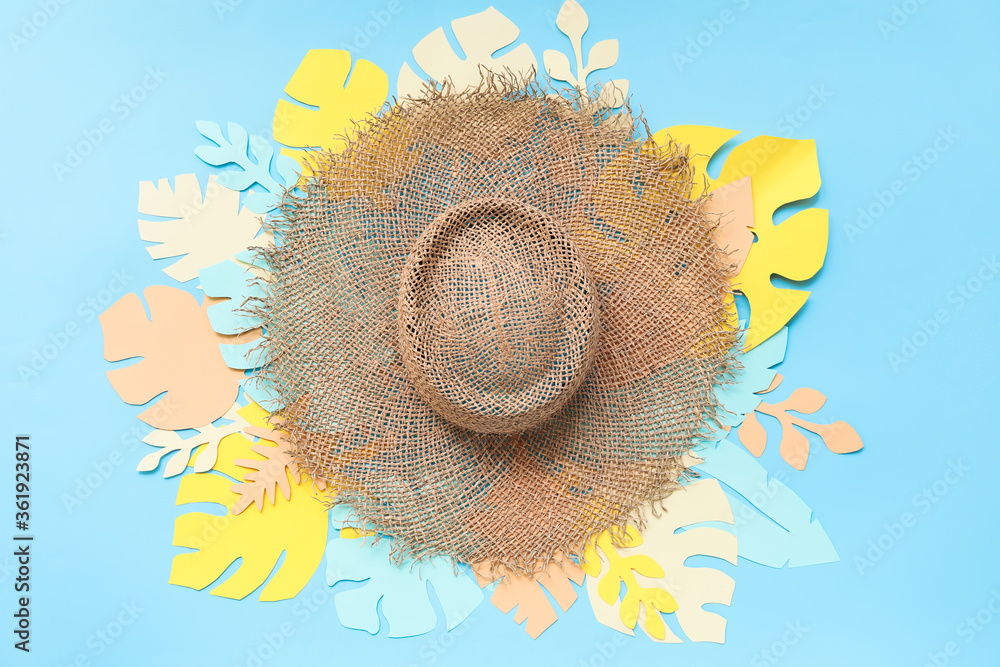 彩色背景沙滩帽构图