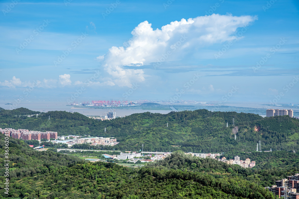 广州南沙黄山路森林公园俯瞰珠江口海岸