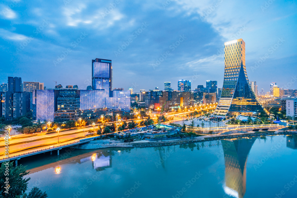 中国四川成都欧洲中心城市建筑夜景