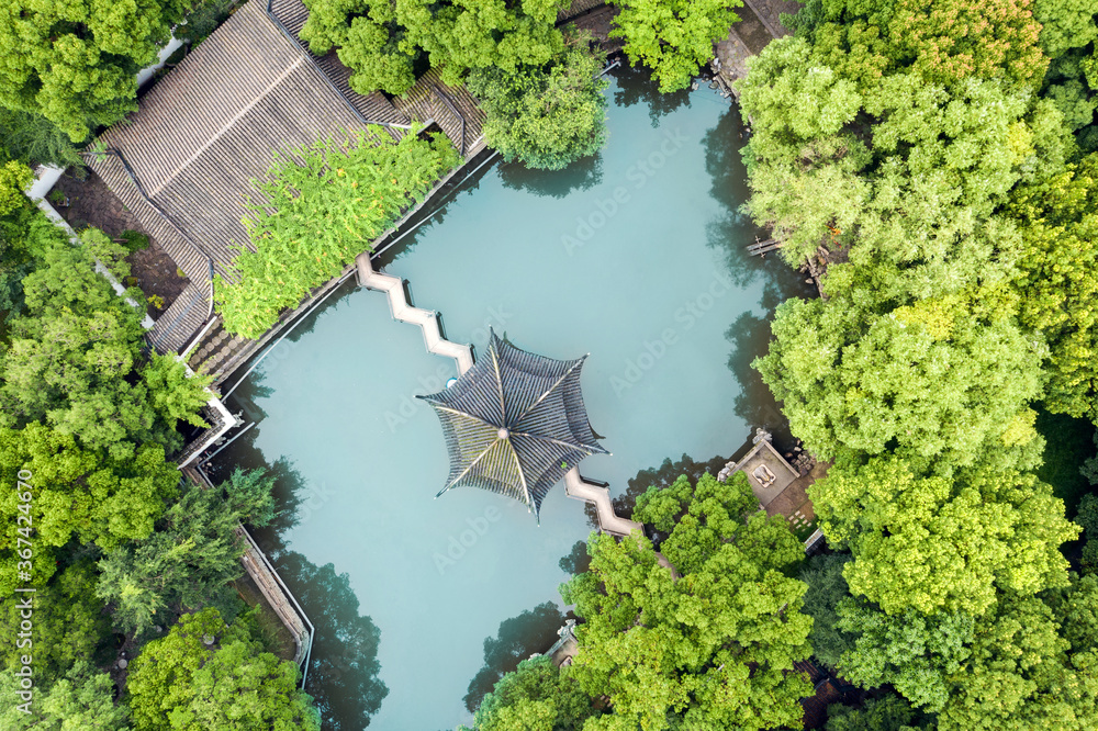 古代传统园林的空中，中国苏州园林。