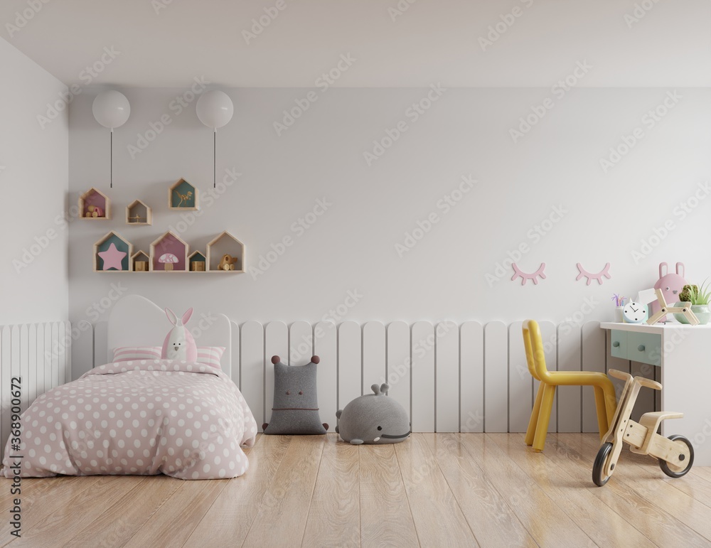 白色背景的儿童房卧室实体墙。