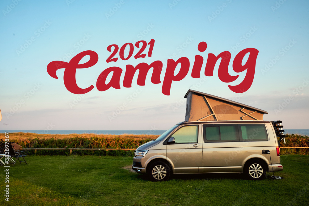 Camping 2021 Reise Urlaub auf dem Campingplatz Trend mit Wohnwagen oder Wohnmobile