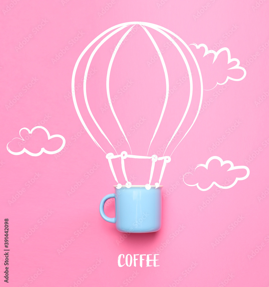 彩绘热气球和杯子，颜色背景上有咖啡字样