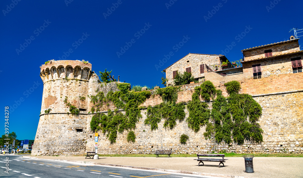 圣吉米尼亚诺的圣弗朗西斯科堡垒。意大利托斯卡纳的联合国教科文组织世界遗产