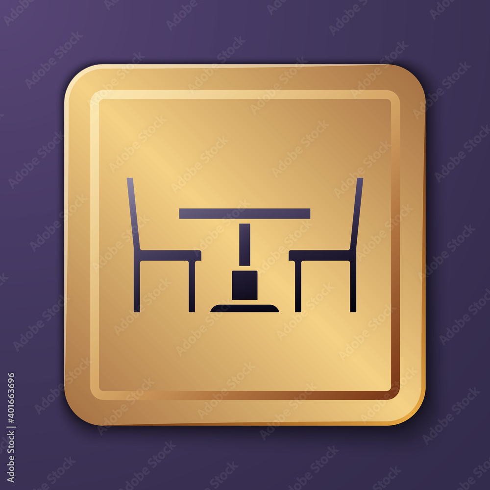 紫色木制桌子，椅子图标孤立在紫色背景上。金色方形按钮。矢量。