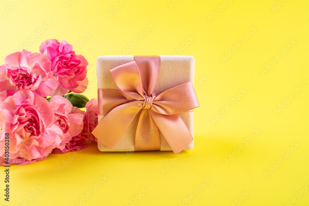 Exquisite gift box and carnation flowers
