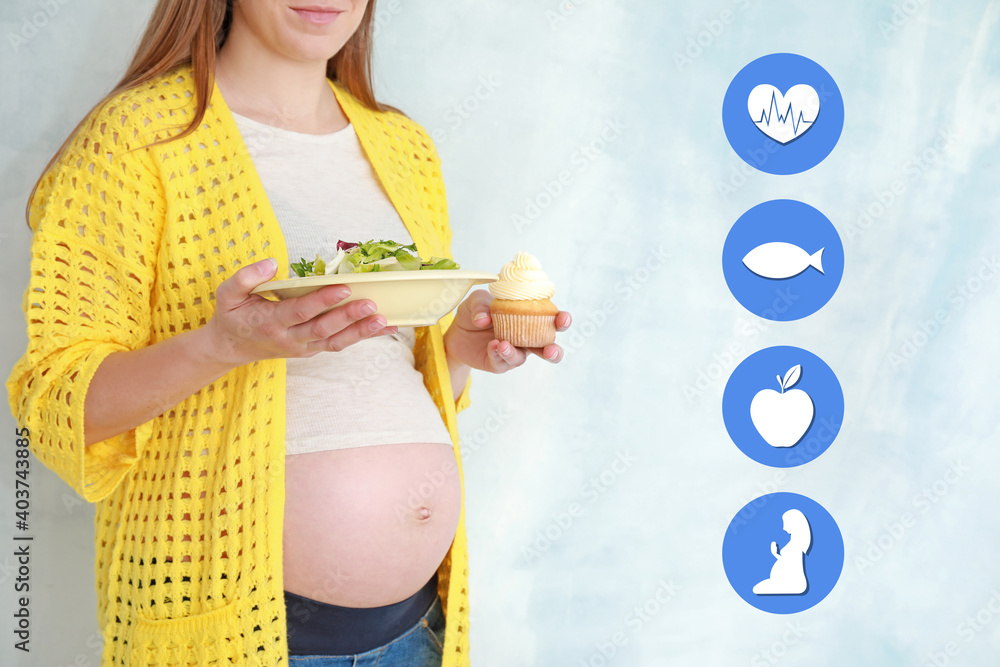 彩色背景上有食品和健康图标的年轻孕妇
