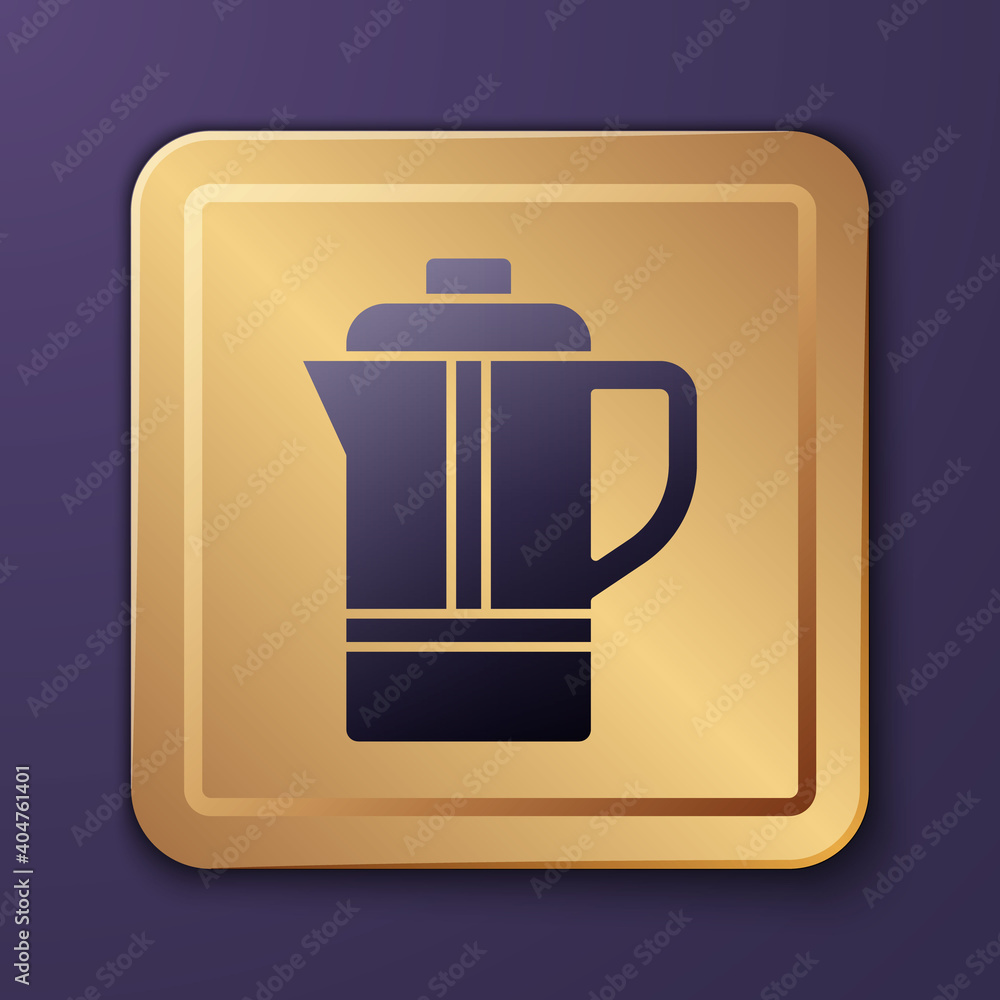 紫色茶壶图标隔离在紫色背景上。金色方形按钮。矢量。