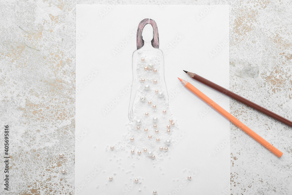 浅色背景下穿着白色珠子连衣裙的彩绘女人